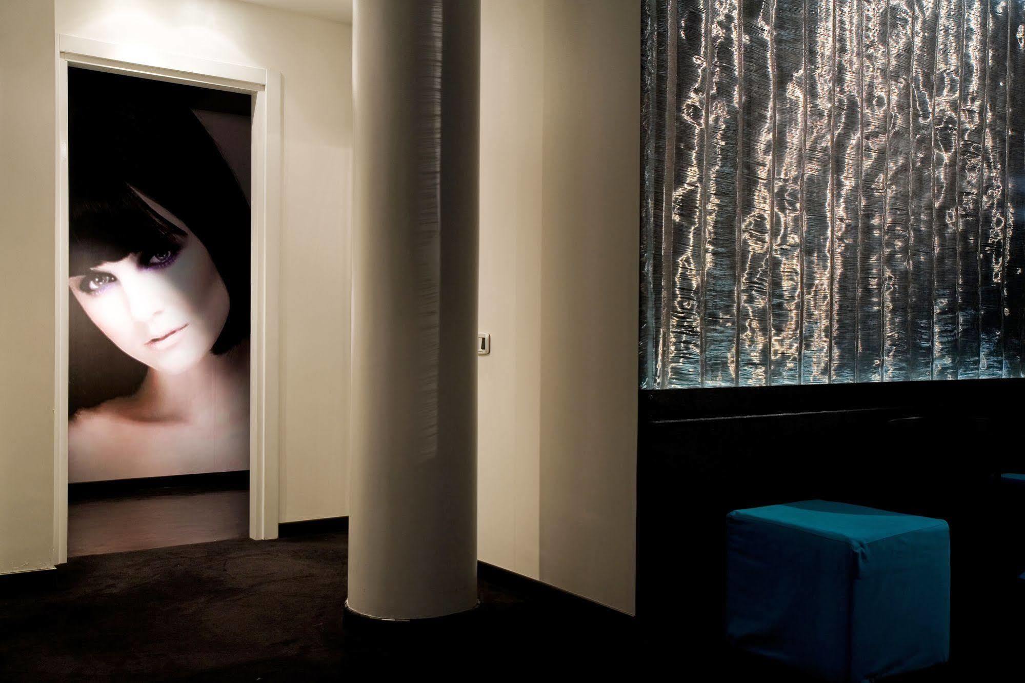 Hotel One